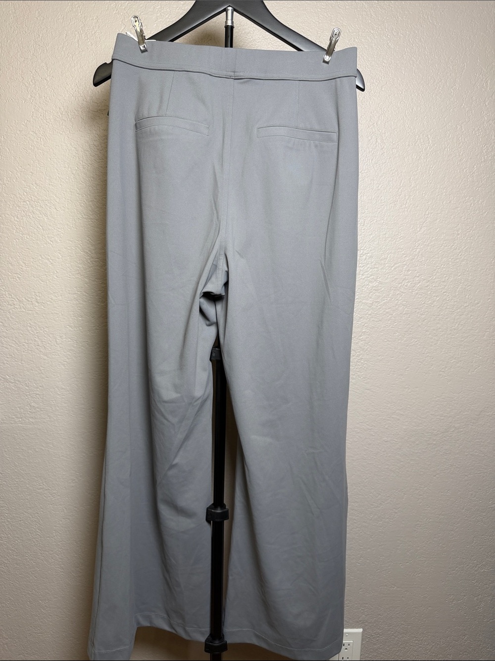 HALARA Relaxed Wide-Leg High-Waist Pants in Gray - Picture 9 of 9